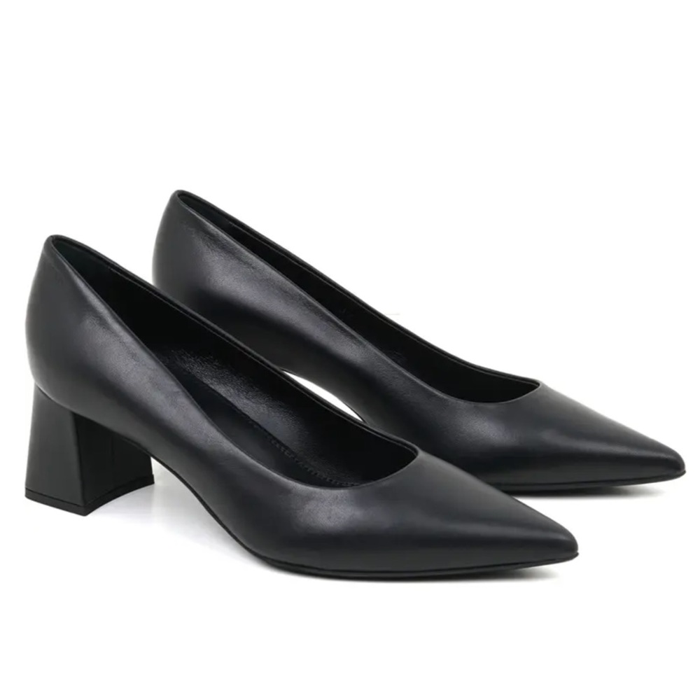 NWOT Paul Green Black Leather Block Heel Size UK 5.5 US 8.0